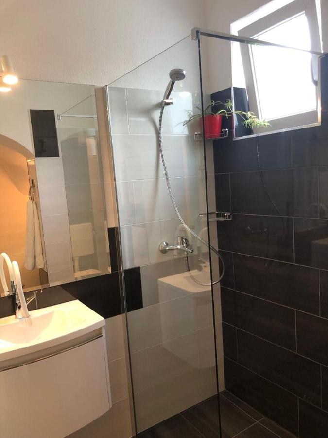 흐바르 Cozy New Flat For 2 Or 3 아파트 외부 사진