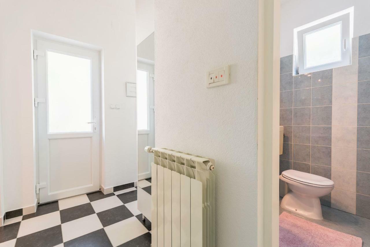 흐바르 Cozy New Flat For 2 Or 3 아파트 외부 사진